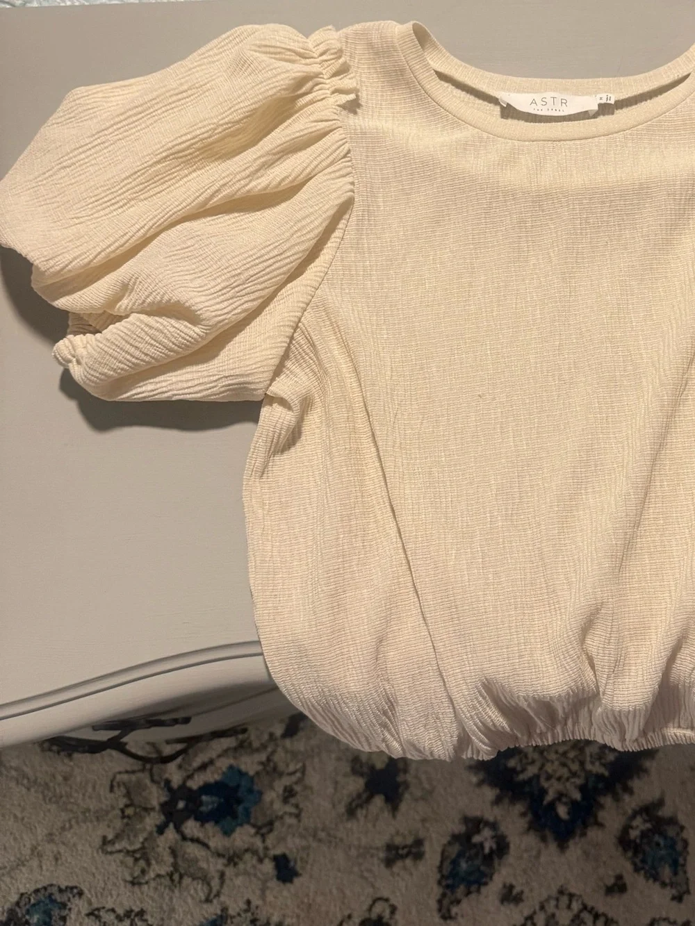 Astr the label cream textured puff sleeve bubble hem size M - Picture 1 of 6